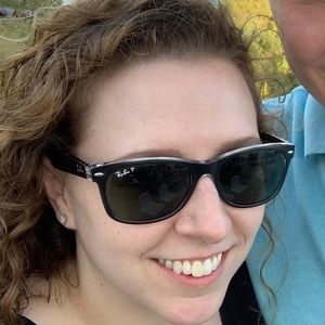 Meet your Posher, Christine